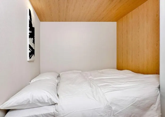 Whalero Gimpo Airport Guest house
