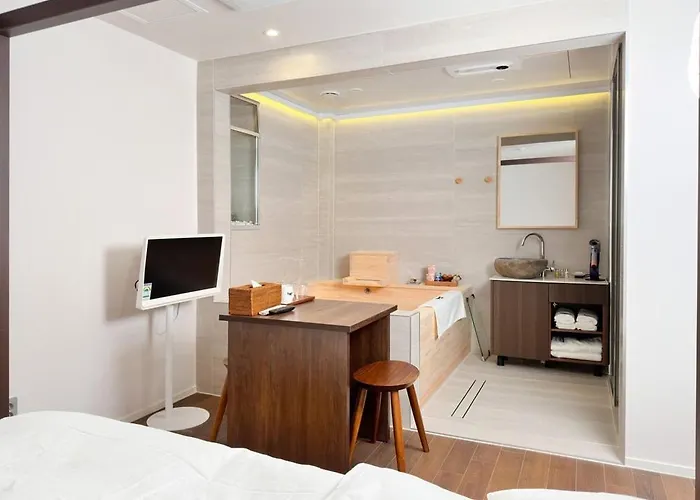 Guest house Whalero Gimpo Airport 4*